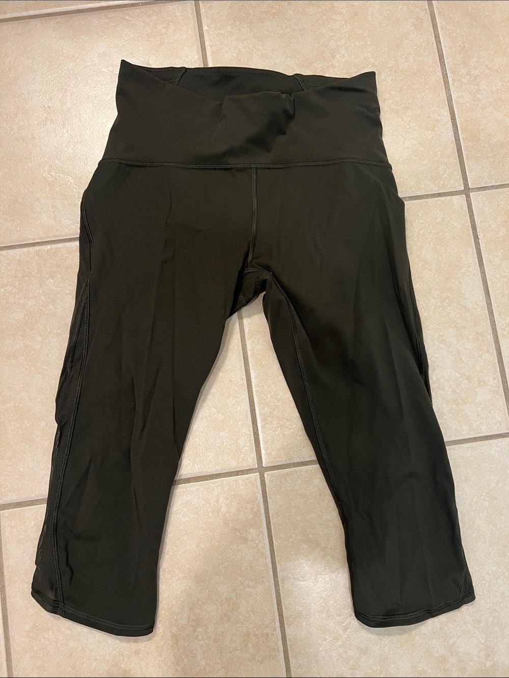 Lululemon Train Times Crop 17" Olive Green  High-Waist Cropped Leggings